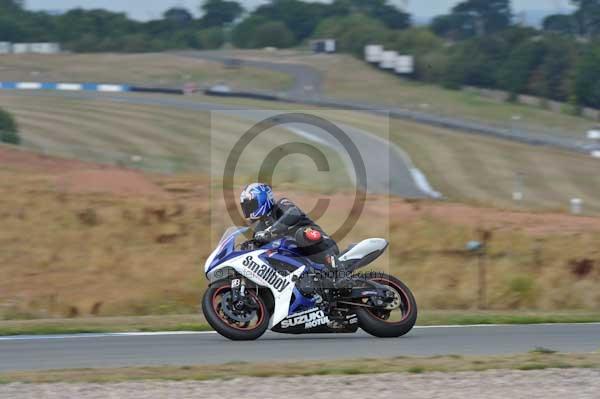 Motorcycle action photographs;Trackday digital images;donington;donington park leicestershire;donington photographs;event digital images;eventdigitalimages;no limits trackday;peter wileman photography;trackday;trackday photos