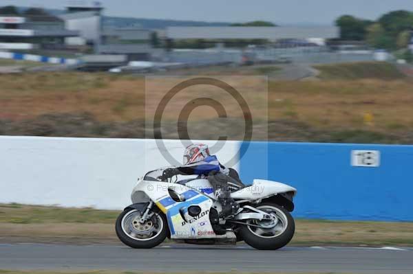 Motorcycle action photographs;Trackday digital images;donington;donington park leicestershire;donington photographs;event digital images;eventdigitalimages;no limits trackday;peter wileman photography;trackday;trackday photos