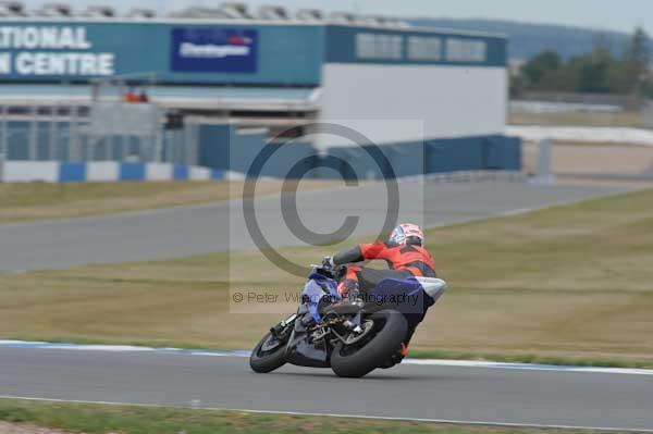 Motorcycle action photographs;Trackday digital images;donington;donington park leicestershire;donington photographs;event digital images;eventdigitalimages;no limits trackday;peter wileman photography;trackday;trackday photos