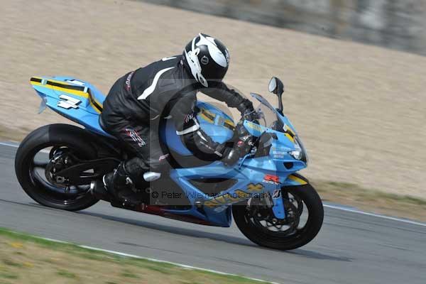 Motorcycle action photographs;Trackday digital images;donington;donington park leicestershire;donington photographs;event digital images;eventdigitalimages;no limits trackday;peter wileman photography;trackday;trackday photos