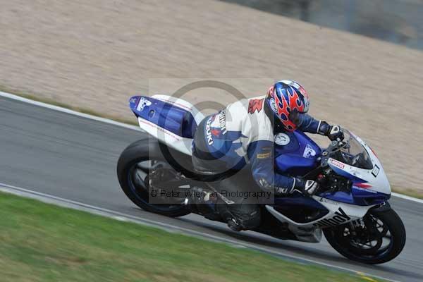 Motorcycle action photographs;Trackday digital images;donington;donington park leicestershire;donington photographs;event digital images;eventdigitalimages;no limits trackday;peter wileman photography;trackday;trackday photos