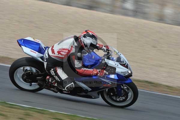 Motorcycle action photographs;Trackday digital images;donington;donington park leicestershire;donington photographs;event digital images;eventdigitalimages;no limits trackday;peter wileman photography;trackday;trackday photos