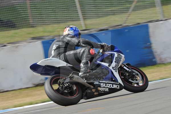 Motorcycle action photographs;Trackday digital images;donington;donington park leicestershire;donington photographs;event digital images;eventdigitalimages;no limits trackday;peter wileman photography;trackday;trackday photos