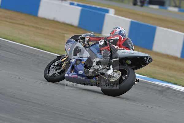 Motorcycle action photographs;Trackday digital images;donington;donington park leicestershire;donington photographs;event digital images;eventdigitalimages;no limits trackday;peter wileman photography;trackday;trackday photos
