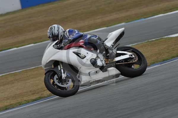 Motorcycle action photographs;Trackday digital images;donington;donington park leicestershire;donington photographs;event digital images;eventdigitalimages;no limits trackday;peter wileman photography;trackday;trackday photos