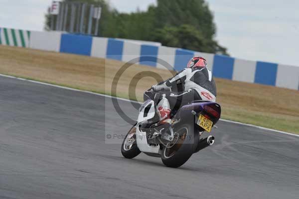 Motorcycle action photographs;Trackday digital images;donington;donington park leicestershire;donington photographs;event digital images;eventdigitalimages;no limits trackday;peter wileman photography;trackday;trackday photos