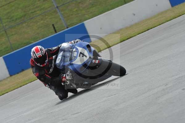 Motorcycle action photographs;Trackday digital images;donington;donington park leicestershire;donington photographs;event digital images;eventdigitalimages;no limits trackday;peter wileman photography;trackday;trackday photos