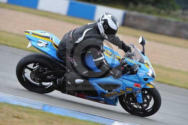 Motorcycle action photographs;Trackday digital images;donington;donington park leicestershire;donington photographs;event digital images;eventdigitalimages;no limits trackday;peter wileman photography;trackday;trackday photos
