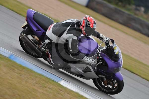 Motorcycle action photographs;Trackday digital images;donington;donington park leicestershire;donington photographs;event digital images;eventdigitalimages;no limits trackday;peter wileman photography;trackday;trackday photos
