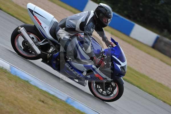 Motorcycle action photographs;Trackday digital images;donington;donington park leicestershire;donington photographs;event digital images;eventdigitalimages;no limits trackday;peter wileman photography;trackday;trackday photos
