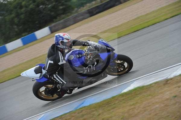 Motorcycle action photographs;Trackday digital images;donington;donington park leicestershire;donington photographs;event digital images;eventdigitalimages;no limits trackday;peter wileman photography;trackday;trackday photos