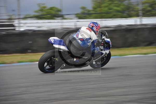 Motorcycle action photographs;Trackday digital images;donington;donington park leicestershire;donington photographs;event digital images;eventdigitalimages;no limits trackday;peter wileman photography;trackday;trackday photos