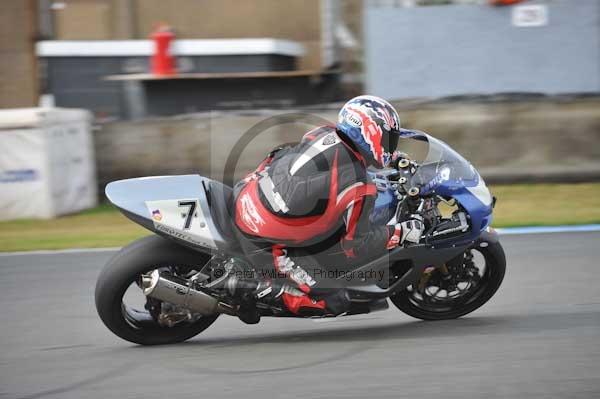Motorcycle action photographs;Trackday digital images;donington;donington park leicestershire;donington photographs;event digital images;eventdigitalimages;no limits trackday;peter wileman photography;trackday;trackday photos