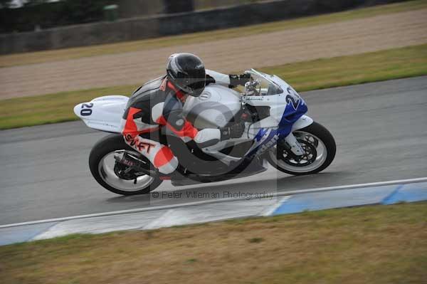 Motorcycle action photographs;Trackday digital images;donington;donington park leicestershire;donington photographs;event digital images;eventdigitalimages;no limits trackday;peter wileman photography;trackday;trackday photos