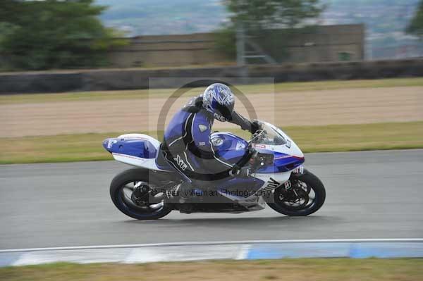 Motorcycle action photographs;Trackday digital images;donington;donington park leicestershire;donington photographs;event digital images;eventdigitalimages;no limits trackday;peter wileman photography;trackday;trackday photos