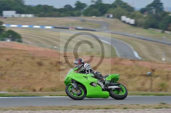 Motorcycle action photographs;Trackday digital images;donington;donington park leicestershire;donington photographs;event digital images;eventdigitalimages;no limits trackday;peter wileman photography;trackday;trackday photos
