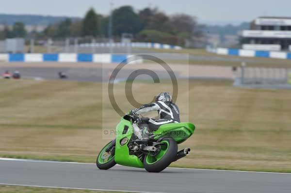 Motorcycle action photographs;Trackday digital images;donington;donington park leicestershire;donington photographs;event digital images;eventdigitalimages;no limits trackday;peter wileman photography;trackday;trackday photos