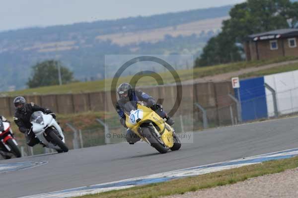 Motorcycle action photographs;Trackday digital images;donington;donington park leicestershire;donington photographs;event digital images;eventdigitalimages;no limits trackday;peter wileman photography;trackday;trackday photos