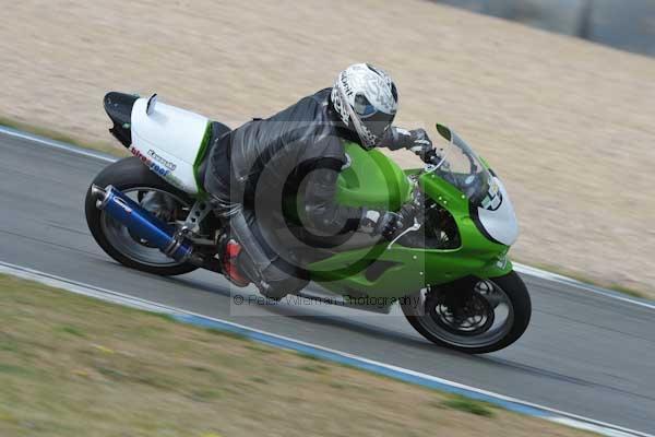 Motorcycle action photographs;Trackday digital images;donington;donington park leicestershire;donington photographs;event digital images;eventdigitalimages;no limits trackday;peter wileman photography;trackday;trackday photos