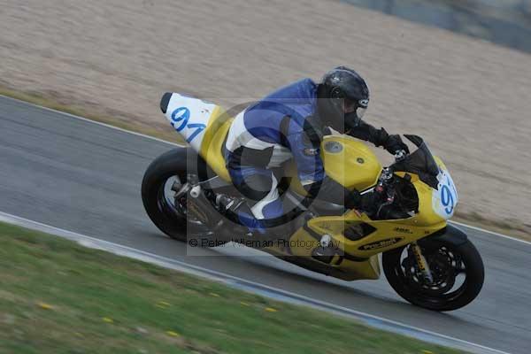 Motorcycle action photographs;Trackday digital images;donington;donington park leicestershire;donington photographs;event digital images;eventdigitalimages;no limits trackday;peter wileman photography;trackday;trackday photos