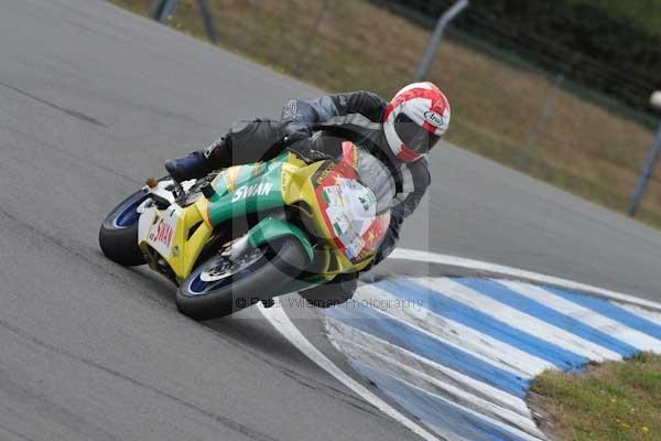 Motorcycle action photographs;Trackday digital images;donington;donington park leicestershire;donington photographs;event digital images;eventdigitalimages;no limits trackday;peter wileman photography;trackday;trackday photos