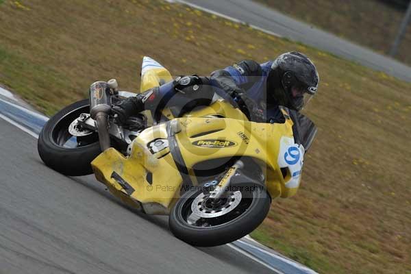 Motorcycle action photographs;Trackday digital images;donington;donington park leicestershire;donington photographs;event digital images;eventdigitalimages;no limits trackday;peter wileman photography;trackday;trackday photos