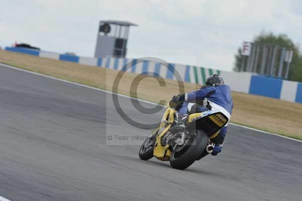 Motorcycle action photographs;Trackday digital images;donington;donington park leicestershire;donington photographs;event digital images;eventdigitalimages;no limits trackday;peter wileman photography;trackday;trackday photos
