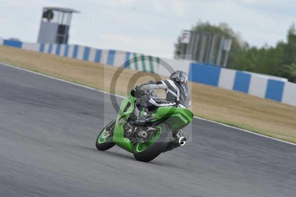 Motorcycle action photographs;Trackday digital images;donington;donington park leicestershire;donington photographs;event digital images;eventdigitalimages;no limits trackday;peter wileman photography;trackday;trackday photos