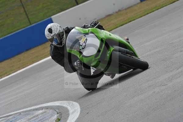Motorcycle action photographs;Trackday digital images;donington;donington park leicestershire;donington photographs;event digital images;eventdigitalimages;no limits trackday;peter wileman photography;trackday;trackday photos
