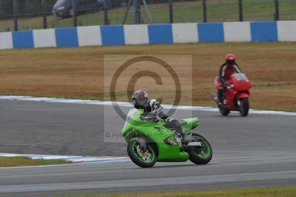 Motorcycle action photographs;Trackday digital images;donington;donington park leicestershire;donington photographs;event digital images;eventdigitalimages;no limits trackday;peter wileman photography;trackday;trackday photos