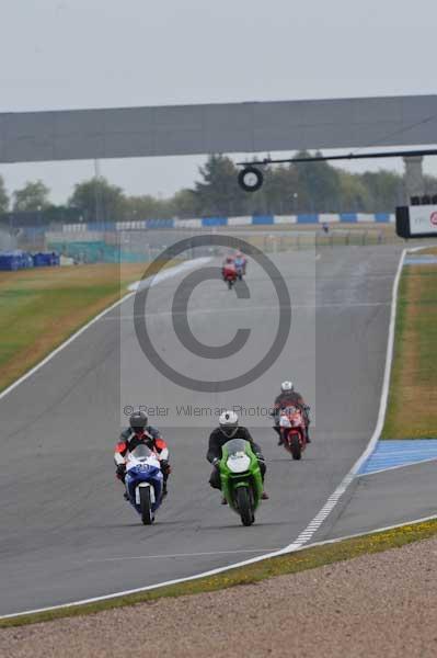 Motorcycle action photographs;Trackday digital images;donington;donington park leicestershire;donington photographs;event digital images;eventdigitalimages;no limits trackday;peter wileman photography;trackday;trackday photos