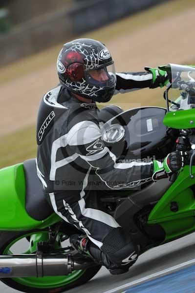 Motorcycle action photographs;Trackday digital images;donington;donington park leicestershire;donington photographs;event digital images;eventdigitalimages;no limits trackday;peter wileman photography;trackday;trackday photos