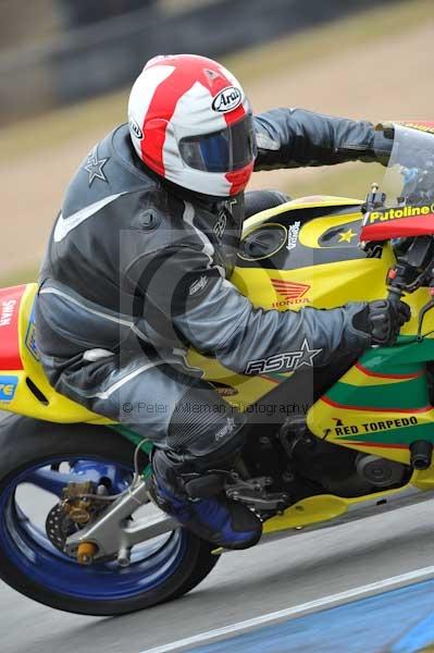 Motorcycle action photographs;Trackday digital images;donington;donington park leicestershire;donington photographs;event digital images;eventdigitalimages;no limits trackday;peter wileman photography;trackday;trackday photos
