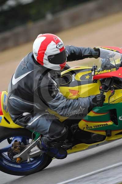 Motorcycle action photographs;Trackday digital images;donington;donington park leicestershire;donington photographs;event digital images;eventdigitalimages;no limits trackday;peter wileman photography;trackday;trackday photos
