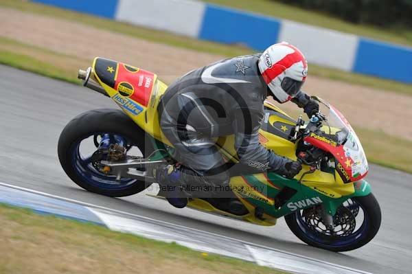 Motorcycle action photographs;Trackday digital images;donington;donington park leicestershire;donington photographs;event digital images;eventdigitalimages;no limits trackday;peter wileman photography;trackday;trackday photos
