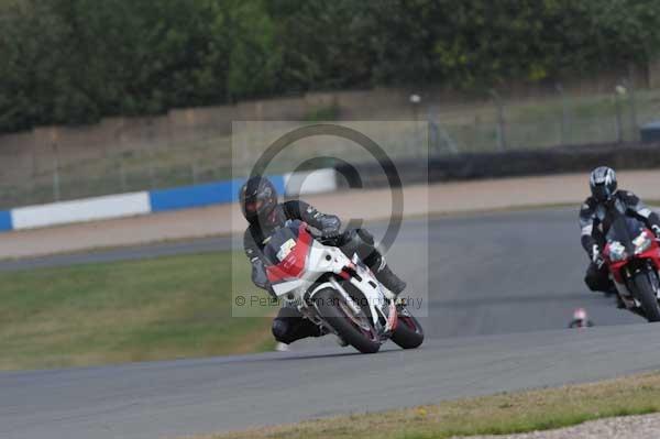 Motorcycle action photographs;Trackday digital images;donington;donington park leicestershire;donington photographs;event digital images;eventdigitalimages;no limits trackday;peter wileman photography;trackday;trackday photos