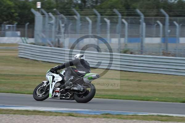 Motorcycle action photographs;Trackday digital images;donington;donington park leicestershire;donington photographs;event digital images;eventdigitalimages;no limits trackday;peter wileman photography;trackday;trackday photos