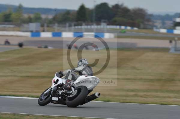 Motorcycle action photographs;Trackday digital images;donington;donington park leicestershire;donington photographs;event digital images;eventdigitalimages;no limits trackday;peter wileman photography;trackday;trackday photos