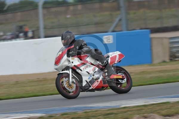 Motorcycle action photographs;Trackday digital images;donington;donington park leicestershire;donington photographs;event digital images;eventdigitalimages;no limits trackday;peter wileman photography;trackday;trackday photos