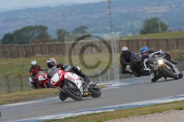 Motorcycle action photographs;Trackday digital images;donington;donington park leicestershire;donington photographs;event digital images;eventdigitalimages;no limits trackday;peter wileman photography;trackday;trackday photos