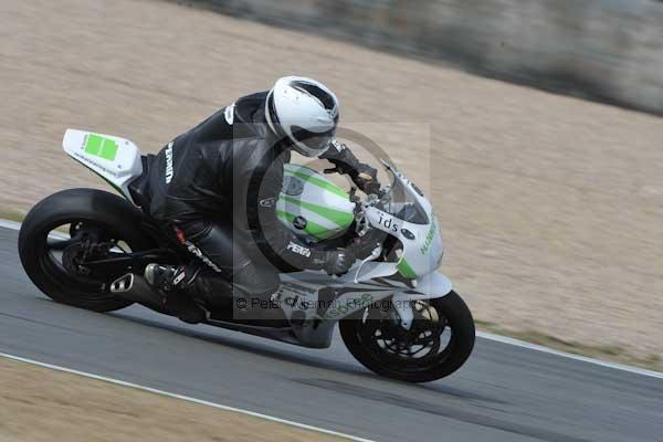 Motorcycle action photographs;Trackday digital images;donington;donington park leicestershire;donington photographs;event digital images;eventdigitalimages;no limits trackday;peter wileman photography;trackday;trackday photos