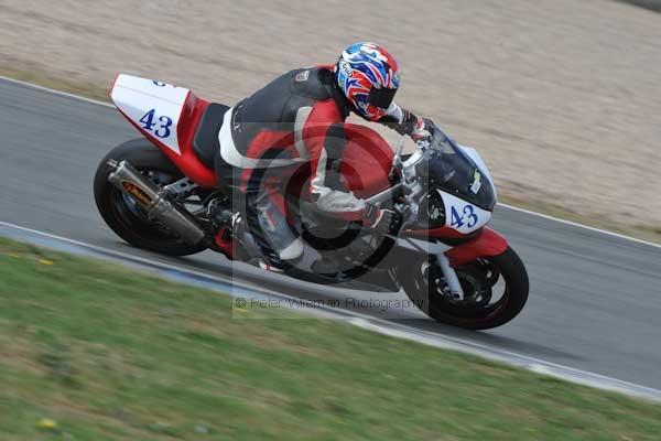 Motorcycle action photographs;Trackday digital images;donington;donington park leicestershire;donington photographs;event digital images;eventdigitalimages;no limits trackday;peter wileman photography;trackday;trackday photos