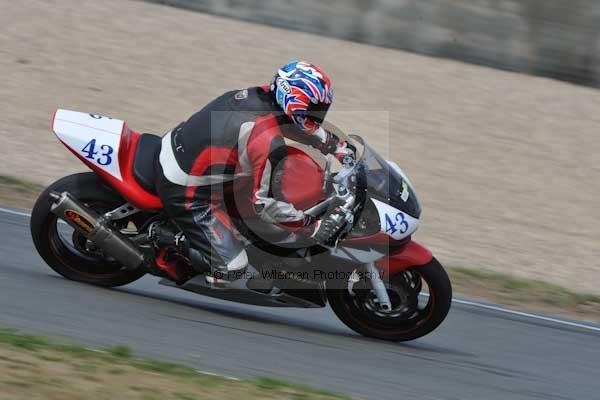 Motorcycle action photographs;Trackday digital images;donington;donington park leicestershire;donington photographs;event digital images;eventdigitalimages;no limits trackday;peter wileman photography;trackday;trackday photos