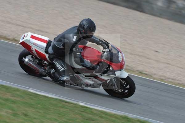 Motorcycle action photographs;Trackday digital images;donington;donington park leicestershire;donington photographs;event digital images;eventdigitalimages;no limits trackday;peter wileman photography;trackday;trackday photos