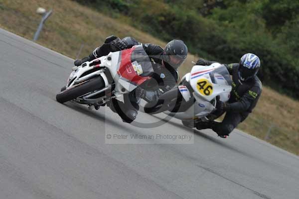 Motorcycle action photographs;Trackday digital images;donington;donington park leicestershire;donington photographs;event digital images;eventdigitalimages;no limits trackday;peter wileman photography;trackday;trackday photos