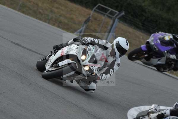 Motorcycle action photographs;Trackday digital images;donington;donington park leicestershire;donington photographs;event digital images;eventdigitalimages;no limits trackday;peter wileman photography;trackday;trackday photos