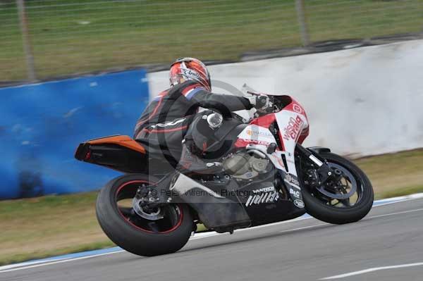 Motorcycle action photographs;Trackday digital images;donington;donington park leicestershire;donington photographs;event digital images;eventdigitalimages;no limits trackday;peter wileman photography;trackday;trackday photos