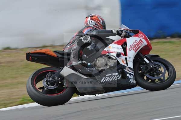 Motorcycle action photographs;Trackday digital images;donington;donington park leicestershire;donington photographs;event digital images;eventdigitalimages;no limits trackday;peter wileman photography;trackday;trackday photos