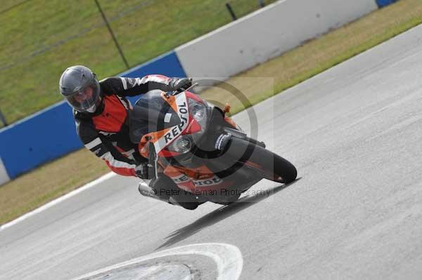 Motorcycle action photographs;Trackday digital images;donington;donington park leicestershire;donington photographs;event digital images;eventdigitalimages;no limits trackday;peter wileman photography;trackday;trackday photos