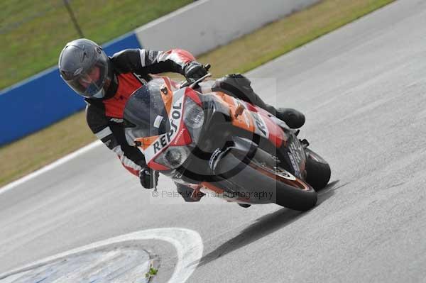 Motorcycle action photographs;Trackday digital images;donington;donington park leicestershire;donington photographs;event digital images;eventdigitalimages;no limits trackday;peter wileman photography;trackday;trackday photos